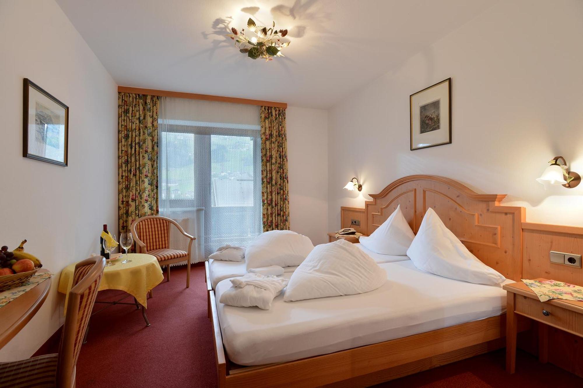 Schwarzer Adler Hotel 3*